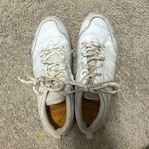 Cheer shoes